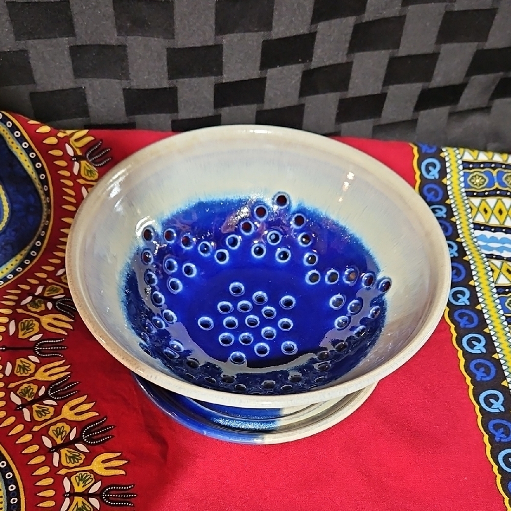 Handmade/Signed Ceramic Berry Bowl &  Underplate w/Vibrant Blue Speckled Glaze